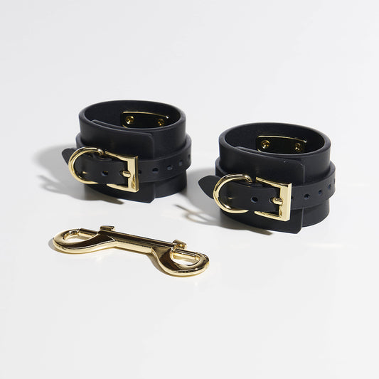 CLASSIC CUFFS